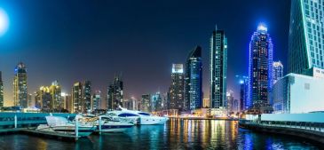 Фреска Яхты на фоне небоскребов Дубая